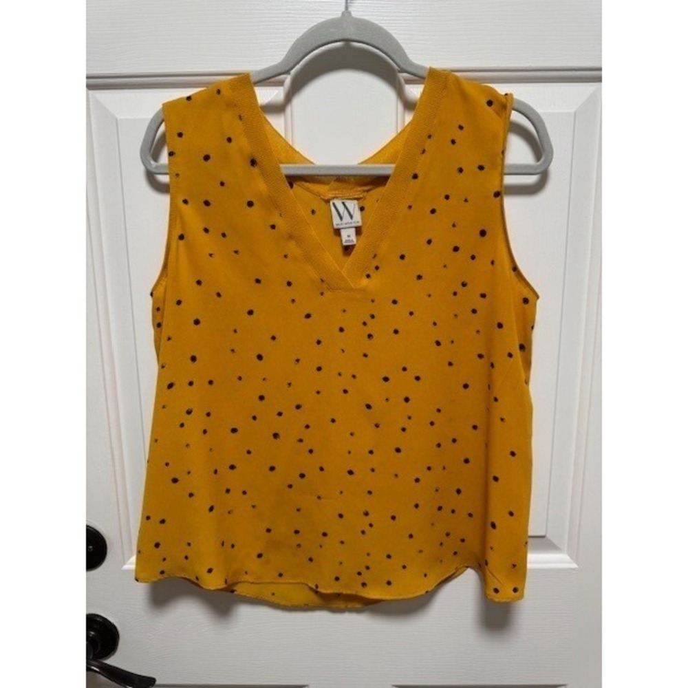 Worthington sleeveless yellow-orange with black spots V neck pullover blouse
